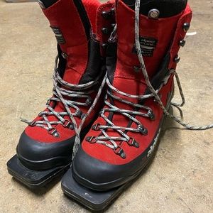Alpina Alaska 75mm Telemark Boots